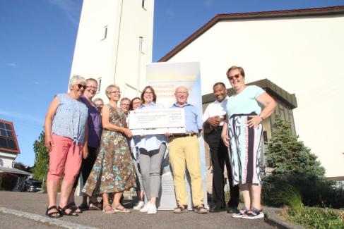 Die katholische Kirchengemeinde Sersheim spendet Aktionserlös an den Ambulanten Kinder- und Jugendhospizdienst. Foto Banholzer