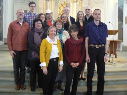Die neue Ehrenamtlichen für den Kinderhospizdienst Ludwigsburg beim Einführungsgottesdienst am 15.03.2015 in der Friedenskirche Ludwigsburg